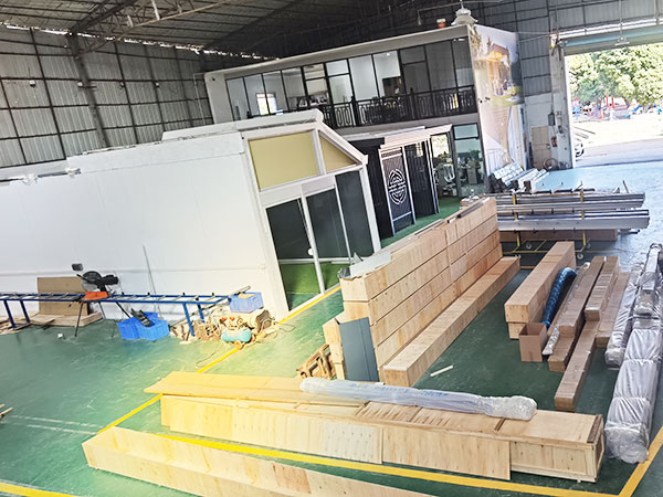 組裝車(chē)間照-明陽(yáng)遮陽(yáng)